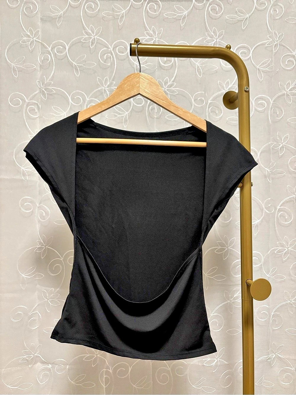 Black Open Back Short Sleeve Top Approx Size S/M